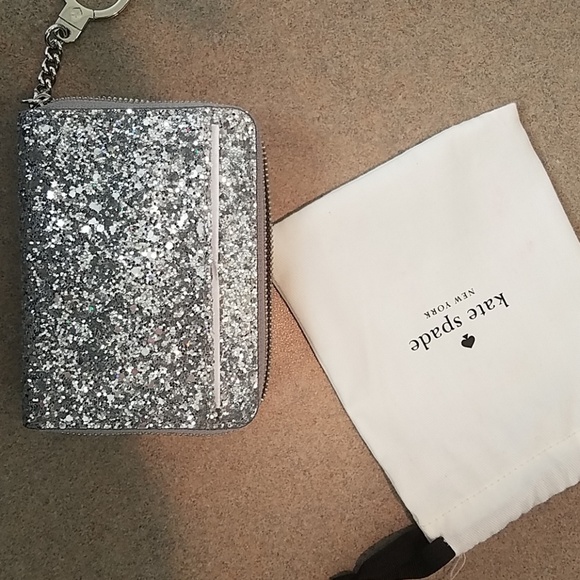 Mini Kate Spade Wallet - Picture 3 of 3